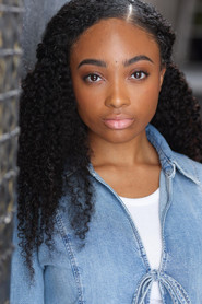 Sanai Victoria portrait